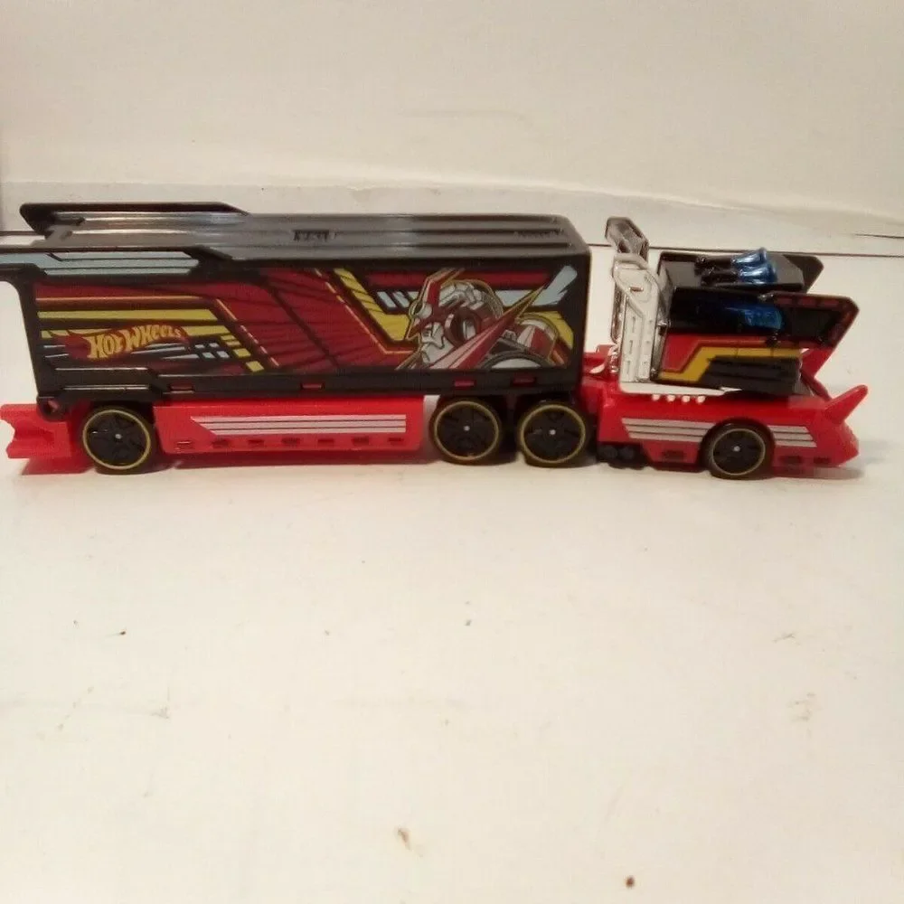 Hot Wheels Galactic Express Hauler